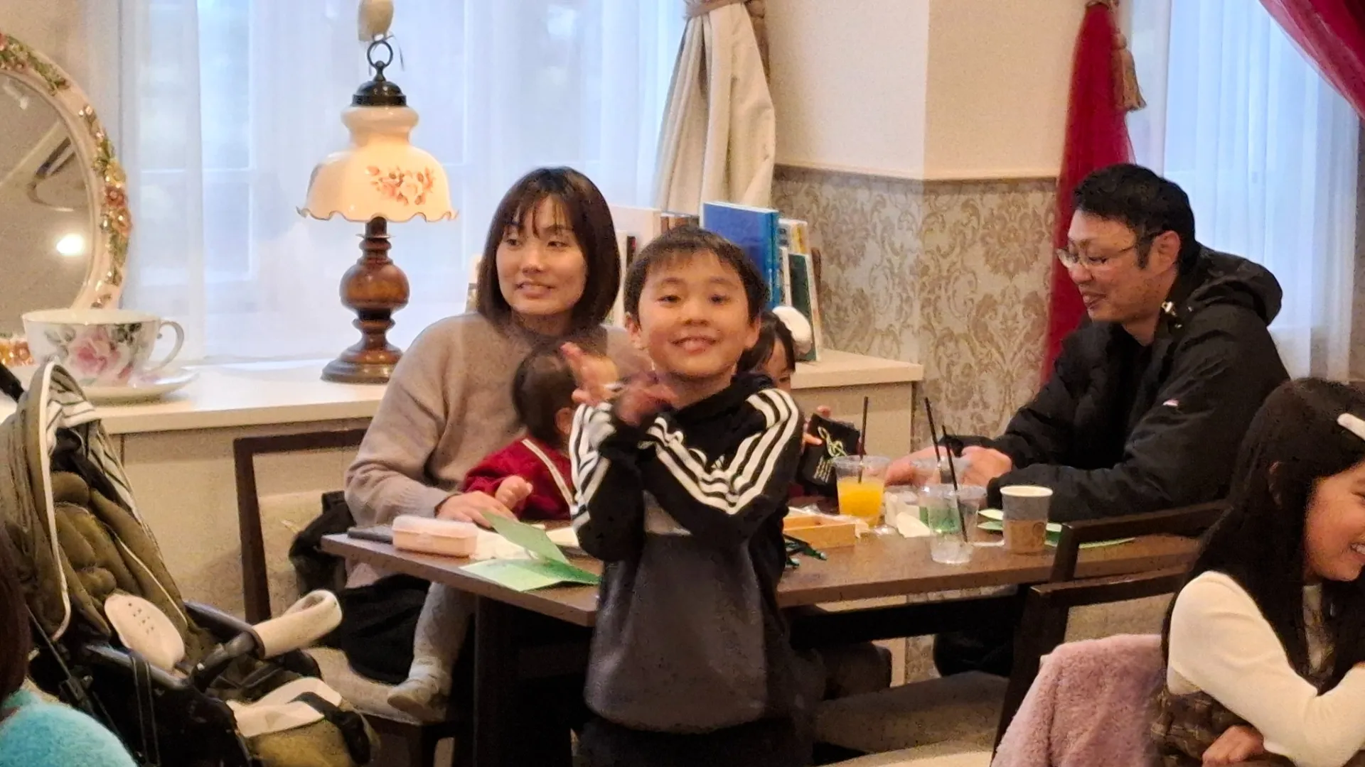 ルーレットの音楽にノリノリです