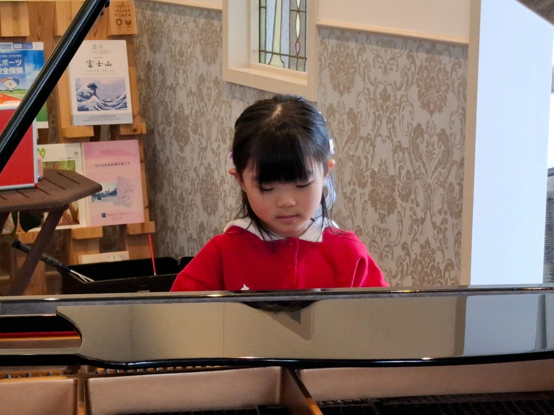 今までで習った曲の中で好きなものを演奏してもらいました♪